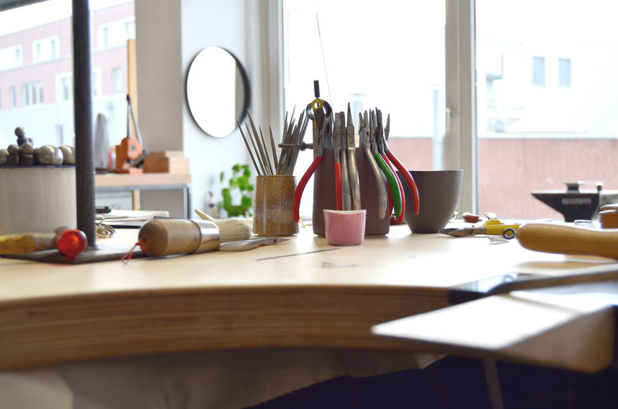 Ateliertisch Astrid Eckert | Goldschmiedekurs Hamburg